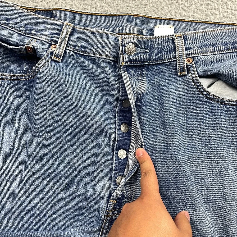 VTG Levi's 501 Jeans Mens 36x30 Measured Blue Button Fly Straight Leg Y2K